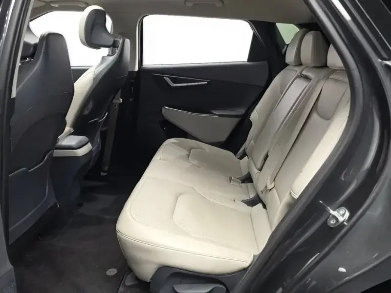 2023 Kia EV6 с пробегом 33 127 км