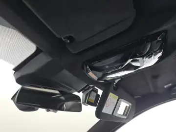 2025 BMW i7 с пробегом 13 842 км