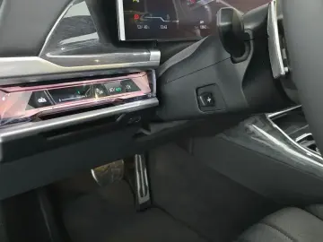 2025 BMW i7 с пробегом 13 842 км