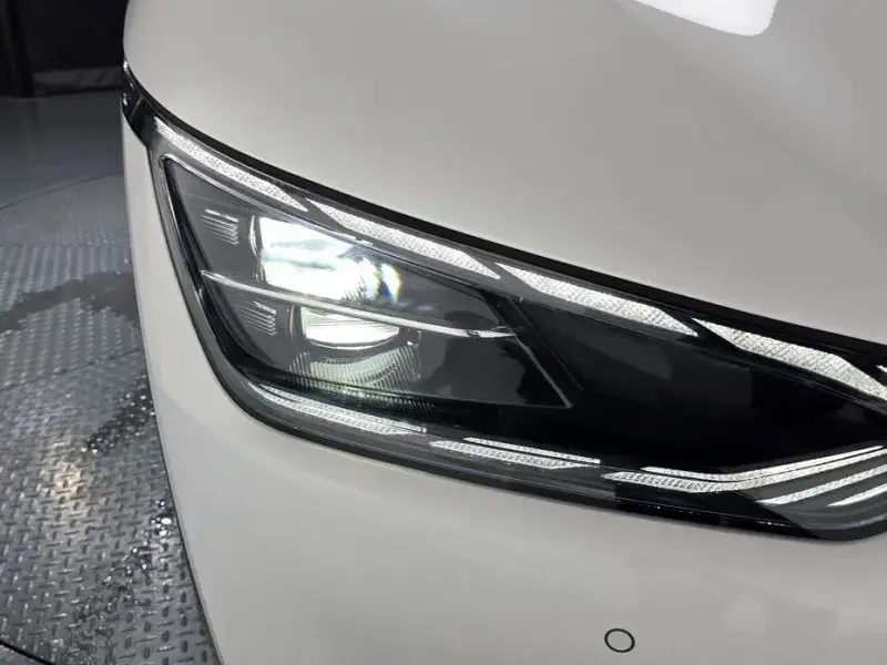 2023 Kia EV6 с пробегом 69 439 км