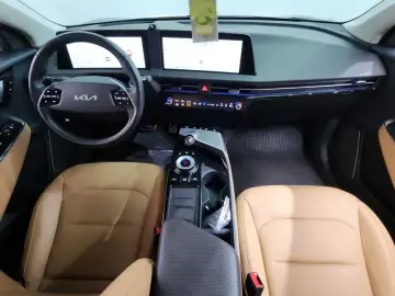 2022 Kia EV6 с пробегом 75 477 км