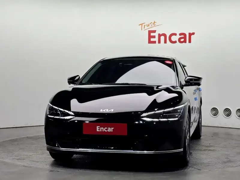 2023 Kia EV6 с пробегом 42 410 км