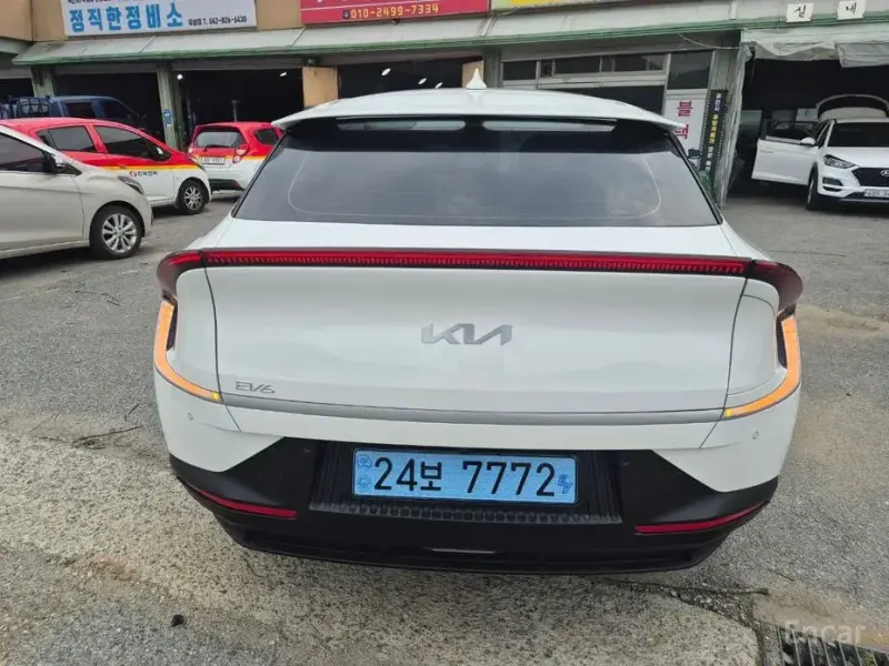 2022 Kia EV6 с пробегом 86 700 км