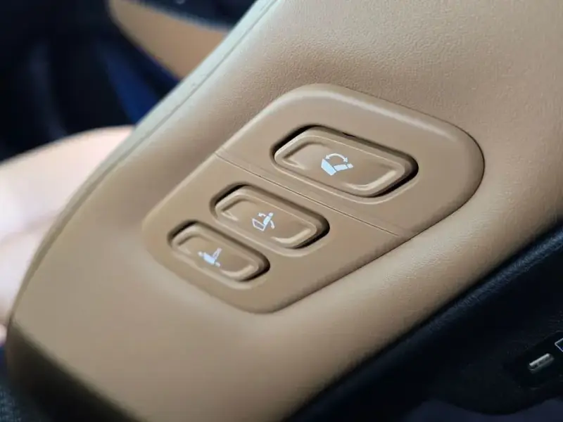 2023 Kia EV6 с пробегом 42 410 км