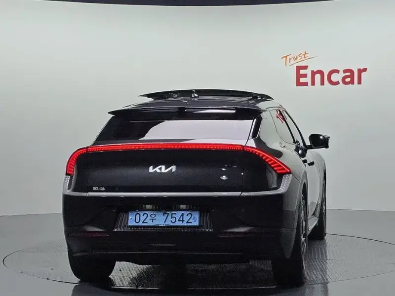 2023 Kia EV6 с пробегом 34 871 км