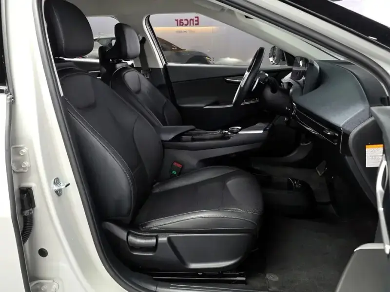 2022 Kia EV6 с пробегом 32 904 км