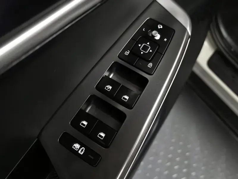 2022 Kia EV6 с пробегом 32 904 км
