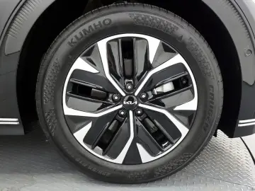 2023 Kia EV6 с пробегом 73 949 км