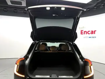 2023 Kia EV6 с пробегом 73 949 км