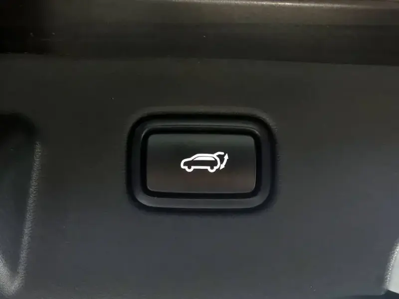 2023 Kia EV6 с пробегом 73 949 км