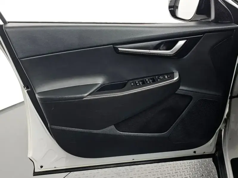 2022 Kia EV6 с пробегом 25 734 км