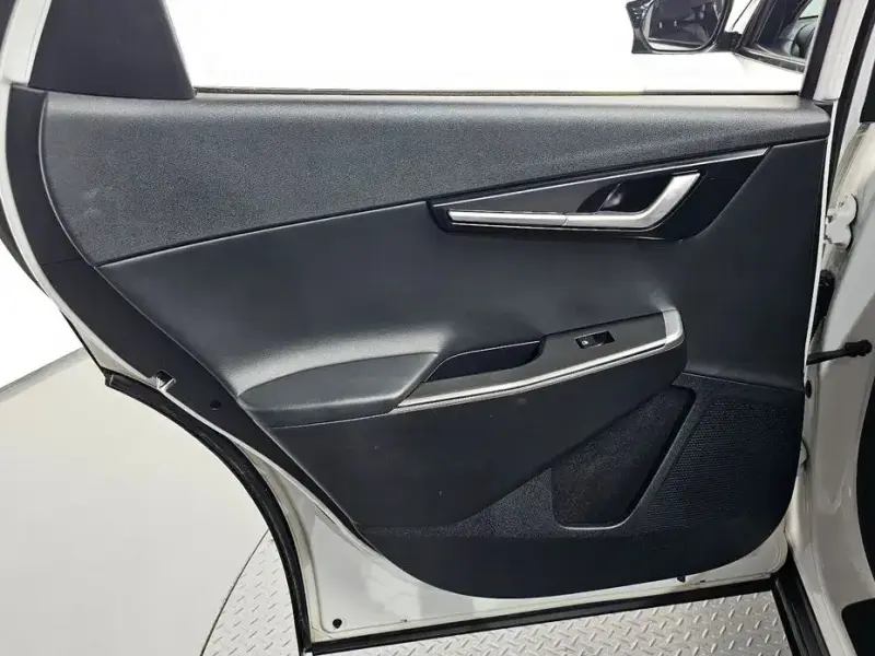 2022 Kia EV6 с пробегом 25 734 км