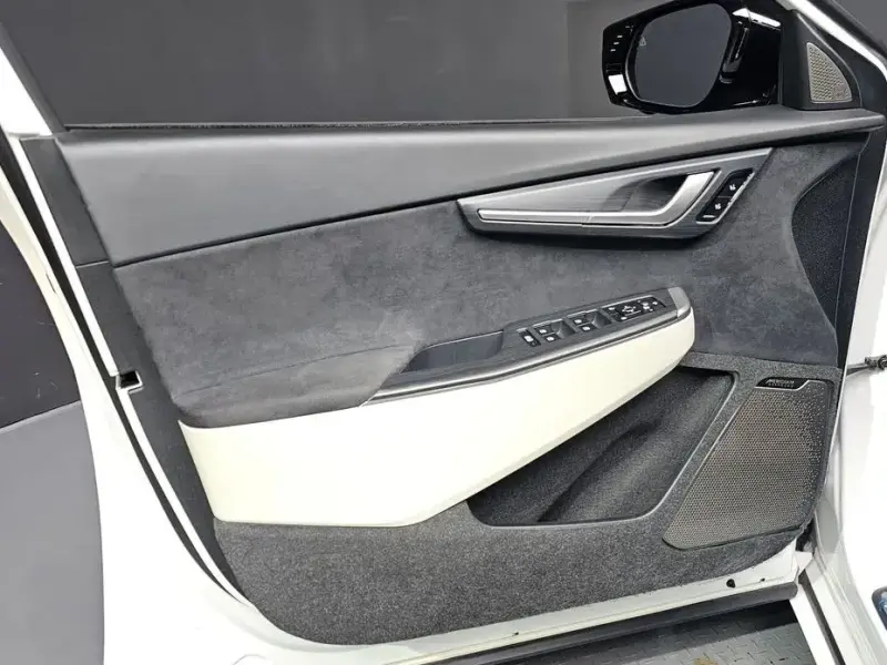 2023 Kia EV6 с пробегом 28 839 км