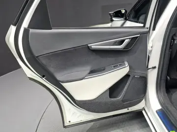 2023 Kia EV6 с пробегом 28 839 км