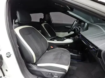2023 Kia EV6 с пробегом 28 839 км
