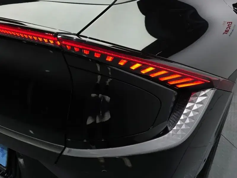 2023 Kia EV6 с пробегом 67 241 км