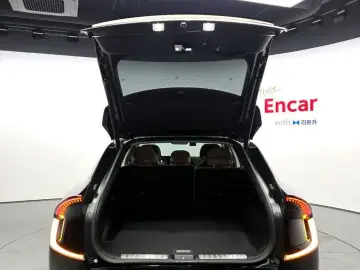2023 Kia EV6 с пробегом 67 241 км