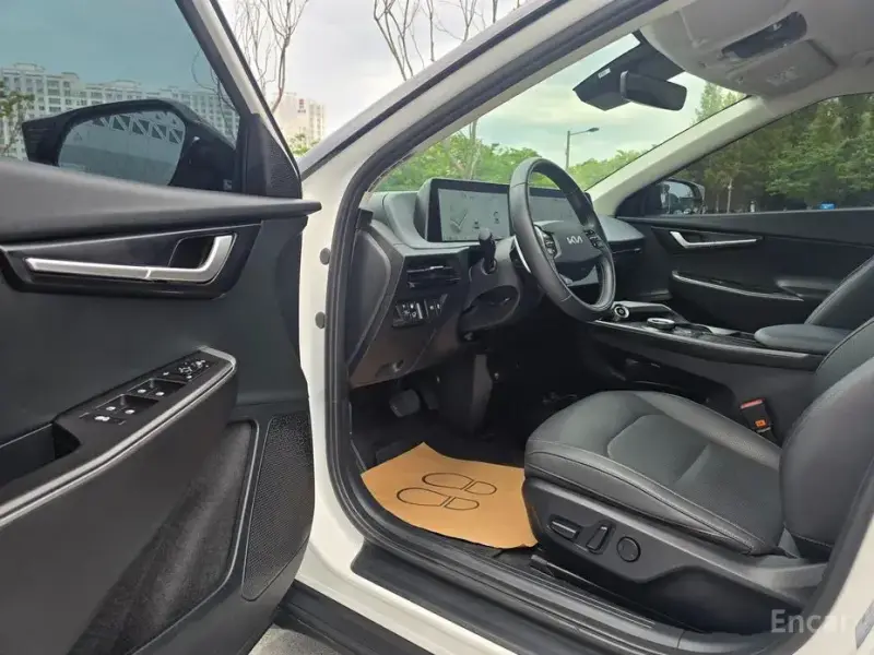 2022 Kia EV6 с пробегом 48 512 км