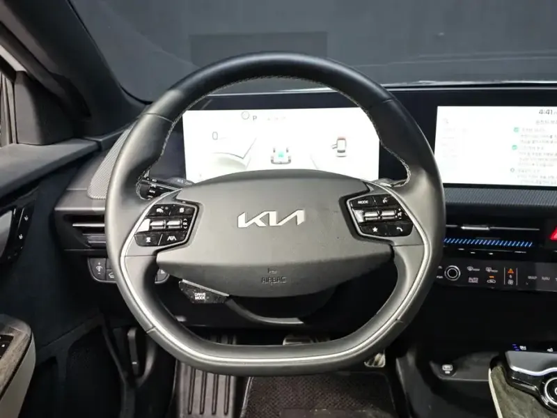 2022 Kia EV6 с пробегом 87 187 км