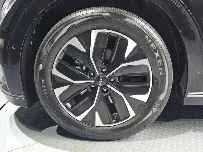 2023 Kia EV6 с пробегом 69 227 км