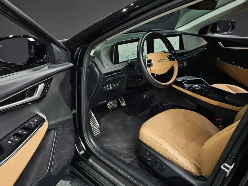 2023 Kia EV6 с пробегом 69 227 км