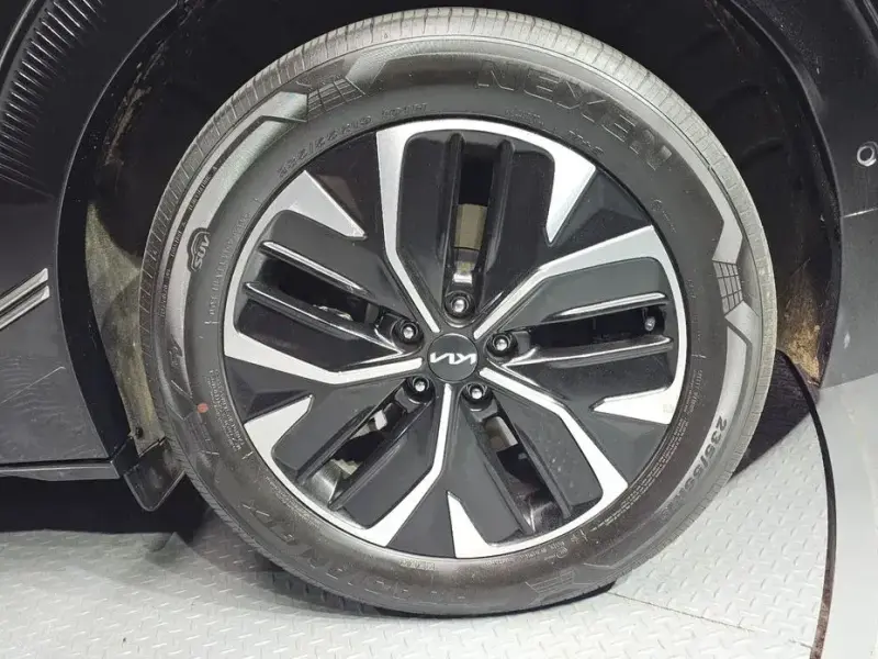 2023 Kia EV6 с пробегом 69 227 км