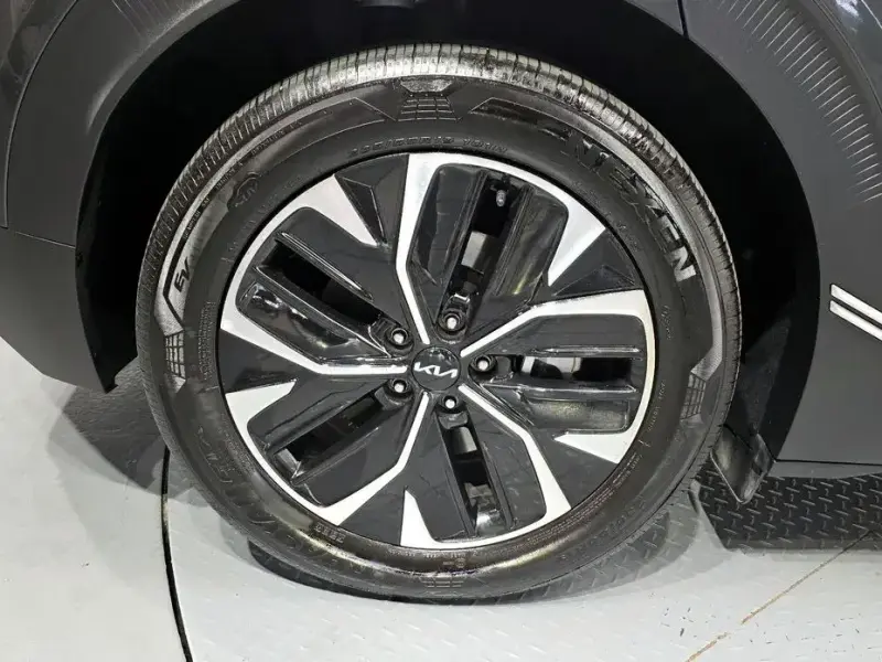 2023 Kia EV6 с пробегом 34 110 км