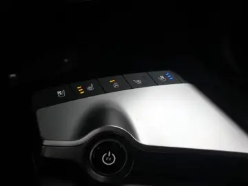 2023 Kia EV6 с пробегом 34 110 км