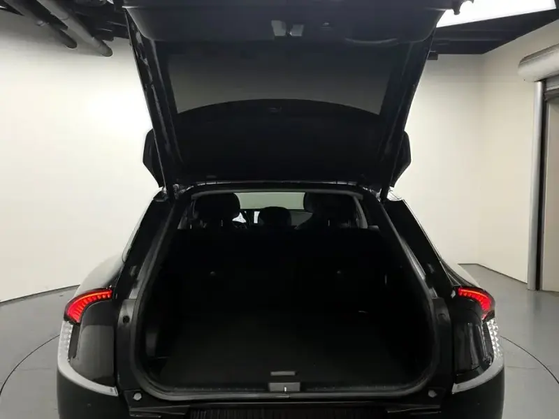 2023 Kia EV6 с пробегом 34 110 км