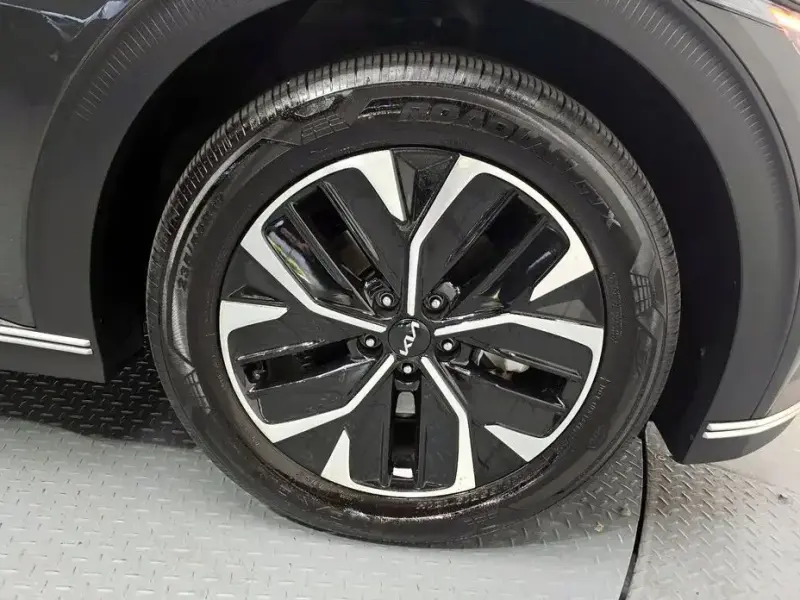 2023 Kia EV6 с пробегом 34 110 км