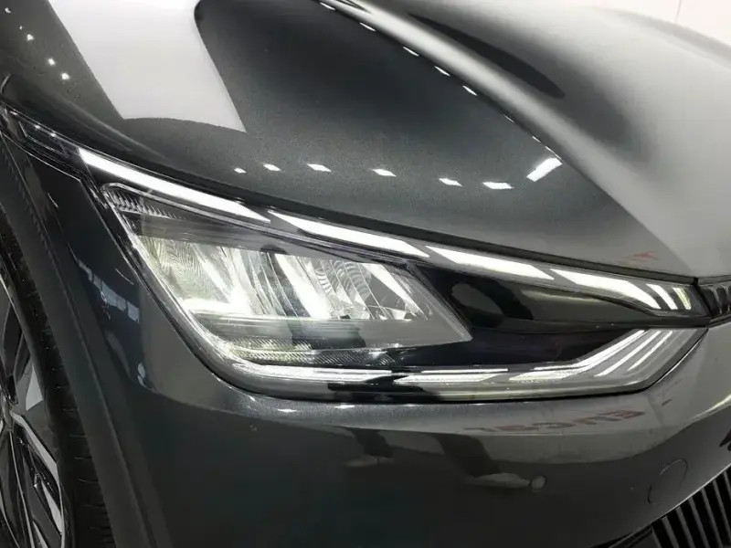 2023 Kia EV6 с пробегом 34 110 км