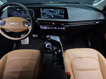 2023 Kia EV6 с пробегом 59 337 км
