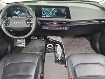 2023 Kia EV6 с пробегом 86 008 км