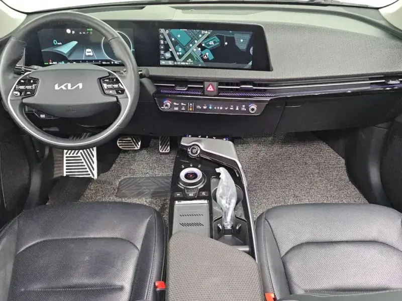 2023 Kia EV6 с пробегом 86 008 км