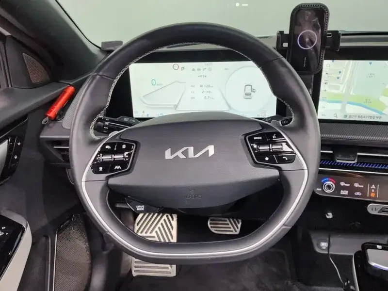 2024 Kia EV6 с пробегом 81 128 км