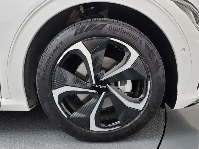 2024 Kia EV6 с пробегом 81 128 км