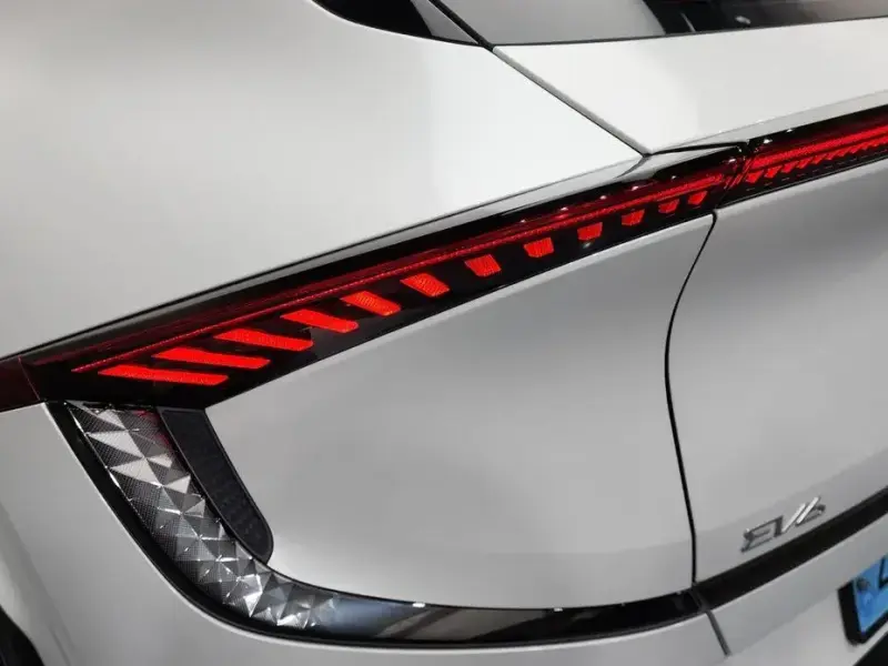 2024 Kia EV6 с пробегом 81 128 км