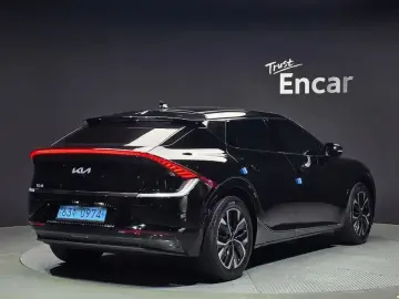 2023 Kia EV6 с пробегом 57 809 км
