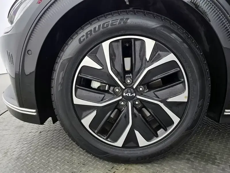 2023 Kia EV6 с пробегом 57 809 км