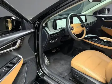 2023 Kia EV6 с пробегом 57 809 км