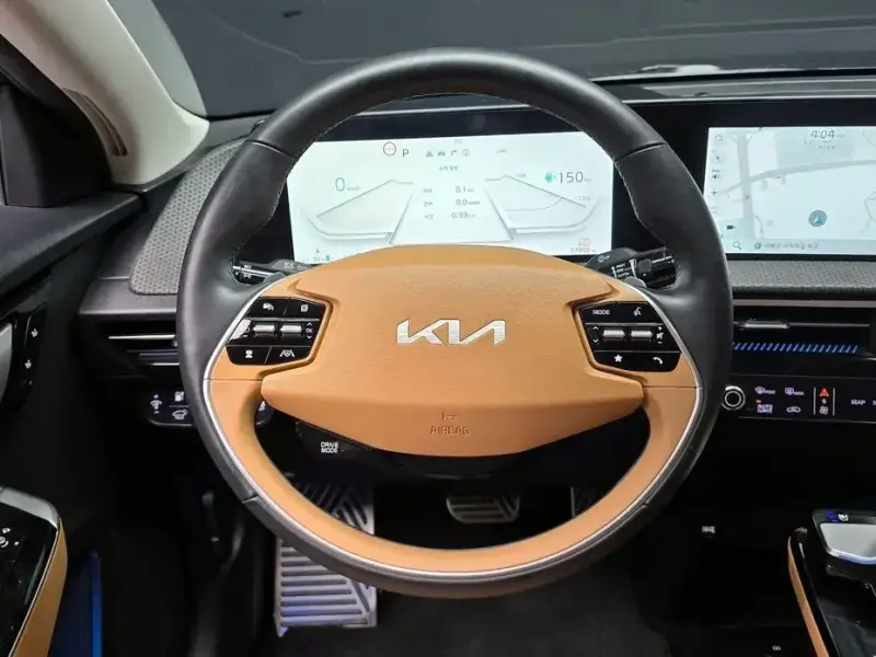 2023 Kia EV6 с пробегом 57 809 км