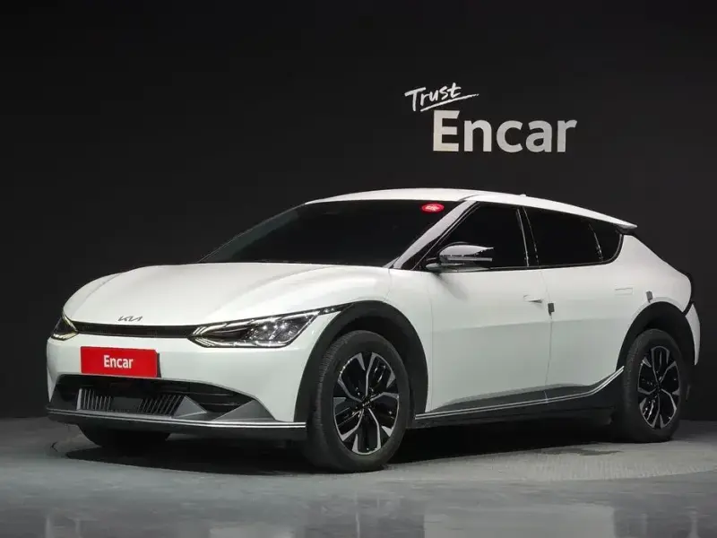 2022 Kia EV6 с пробегом 34 586 км