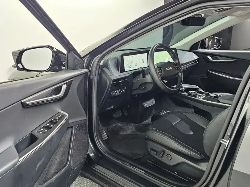 2022 Kia EV6 с пробегом 12 772 км