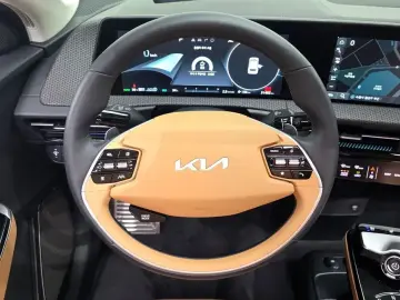 2023 Kia EV6 с пробегом 31 452 км