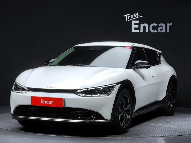 2023 Kia EV6 с пробегом 52 151 км