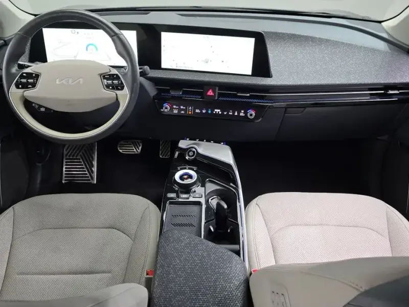 2023 Kia EV6 с пробегом 53 183 км