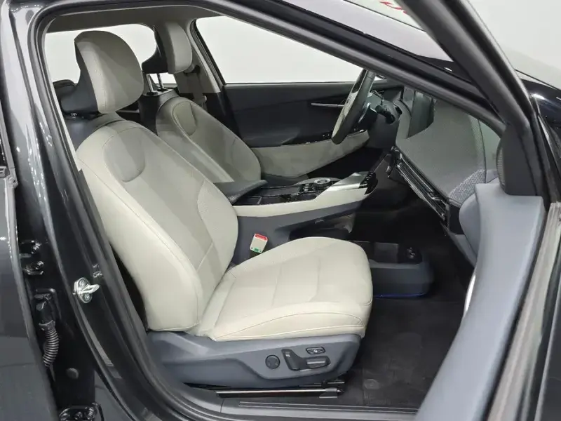 2023 Kia EV6 с пробегом 53 183 км