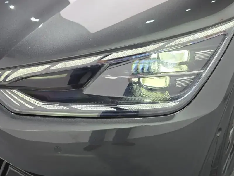 2023 Kia EV6 с пробегом 53 183 км