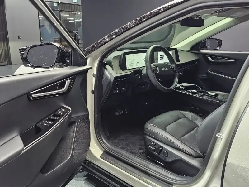 2022 Kia EV6 с пробегом 40 608 км