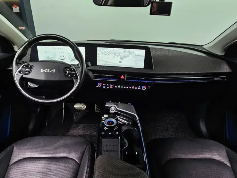 2024 Kia EV6 с пробегом 34 890 км